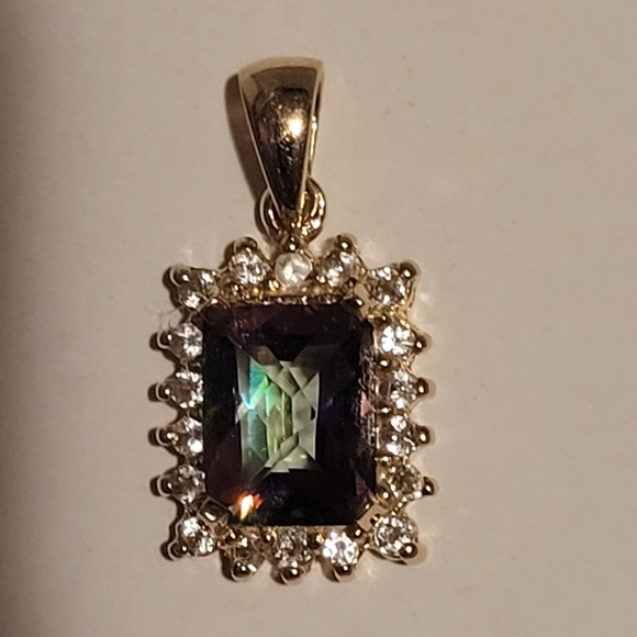 10k gold pendants - Picture 2 of 2